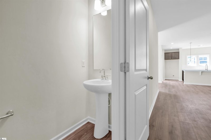 Property image 3 at 215 Brown Circle, Easley, SC 29642