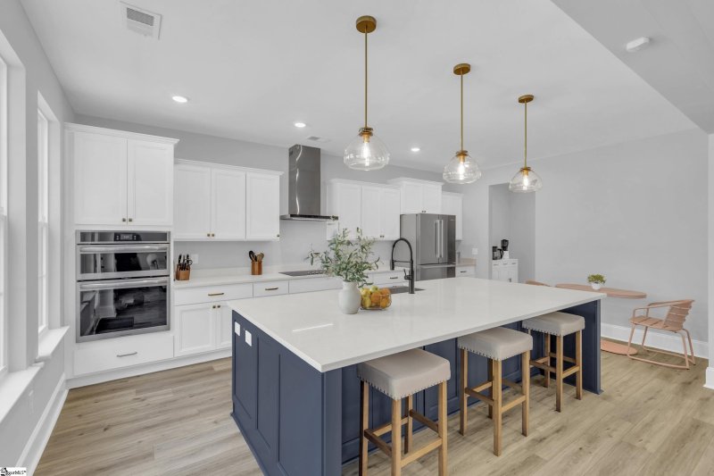 Property image 2 of 105 Fox Den Court in Foxhall Landing, Easley, SC 29642