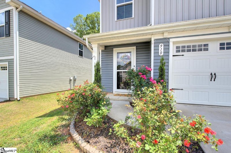 Property image 2 of 910 Purcell Drive in Pearson Park, Woodruff, SC 29388