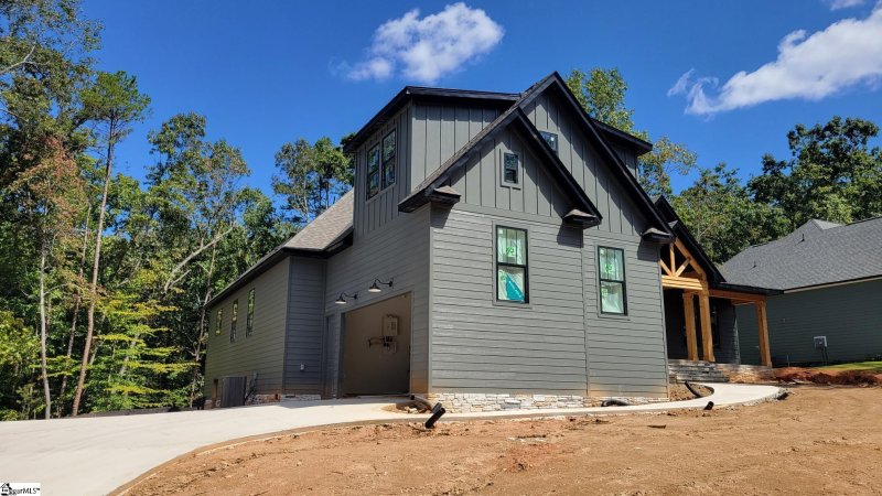 Property image 2 of 3105 Chatham Drive in Cross Creek Plantation, Seneca, SC 29678