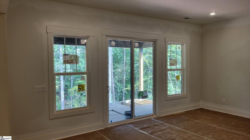 Property image 5 of 3105 Chatham Drive in Cross Creek Plantation, Seneca, SC 29678