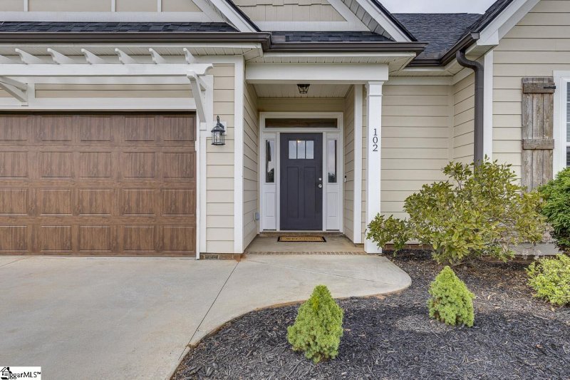 Property image 2 of 102 Ripplestone Way in Martins Trail, Anderson, SC 29621
