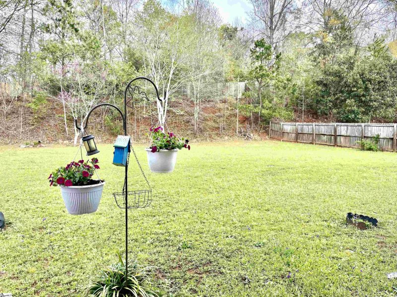 Property image 3 at 19 Juneau Court, Greenville, SC 29605-6070