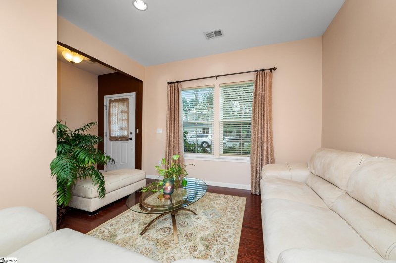 Property image 5 of 237 Barbours Lane in Forrester Heights, Greenville, SC 29607-7105