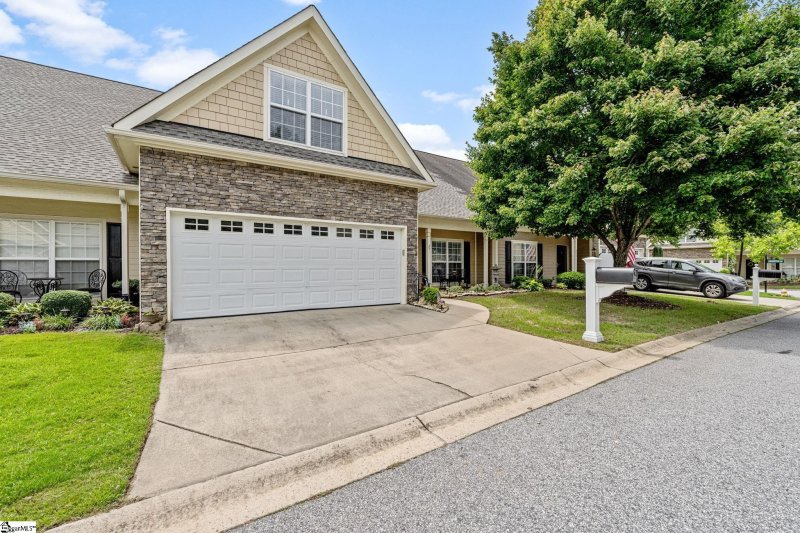 Property image 2 of 251 Louisville Drive in Woodruff Crossing, The Townes at, Greenville, SC 29607-6527