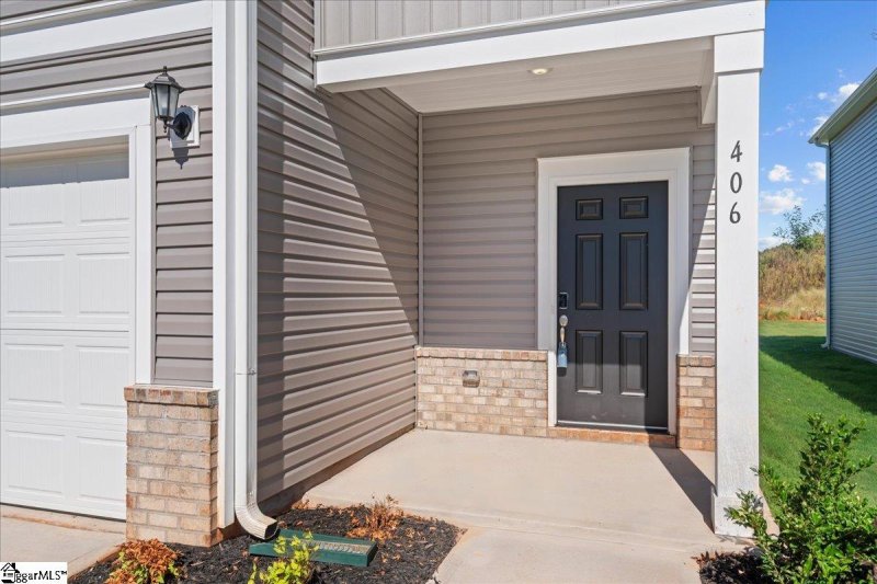 Property image 3 of 406 Shortleaf Lane in Village at White Pine, Pendleton, SC 29670