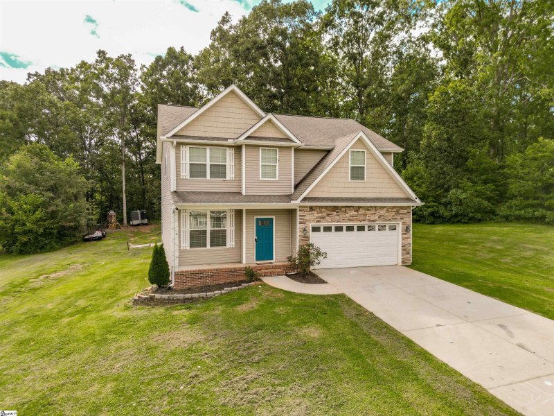 Property image 3 of 129 Saddlebrook Avenue in Saddlebrook, Pickens, SC 29671