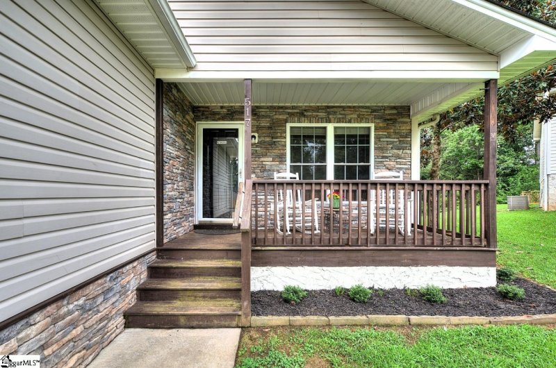 Property image 3 at 517 Signal Hill Lane, Inman, SC 29349