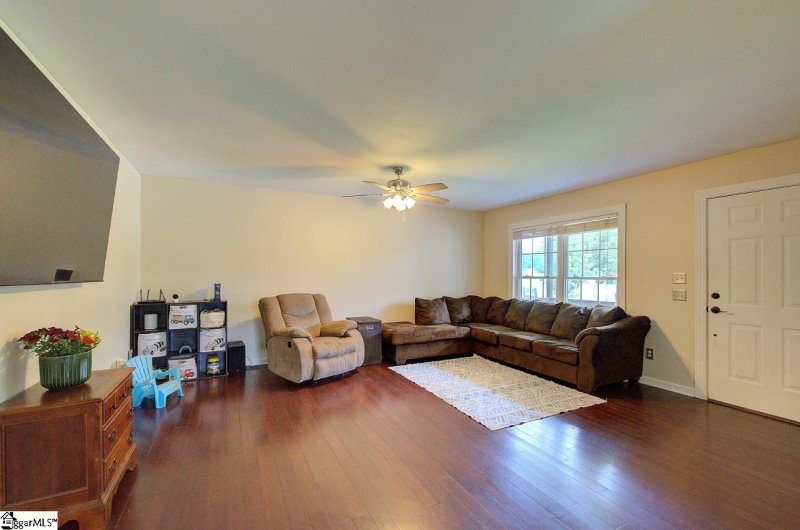 Property image 4 at 517 Signal Hill Lane, Inman, SC 29349