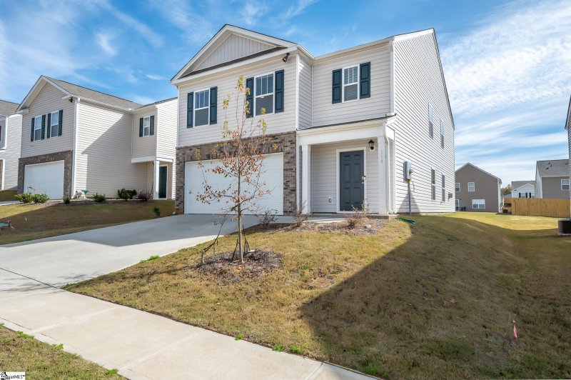 Property image 2 of 114 Green Oak Drive in Lenhardt Grove, Easley, SC 29640