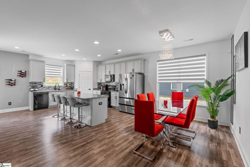 Property image 5 of 503 River Trace Loop in River Trace, Simpsonville, SC 29680