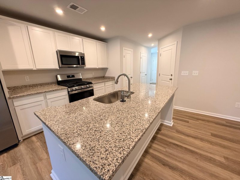 Property image 3 of 1256 Forestbrook Lane in Westbriar Woods, Spartanburg, SC 29303