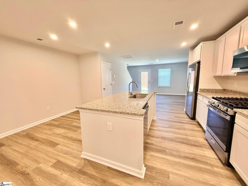 Property image 4 of 1256 Forestbrook Lane in Westbriar Woods, Spartanburg, SC 29303