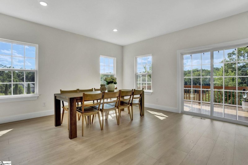 Property image 5 of 1694 Burtonwood Drive in Westgrove Village, Moore, SC 29369