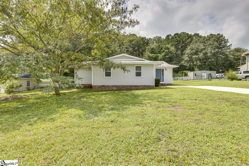 Property image 2 at 212 Georgetown Road, Easley, SC 29640