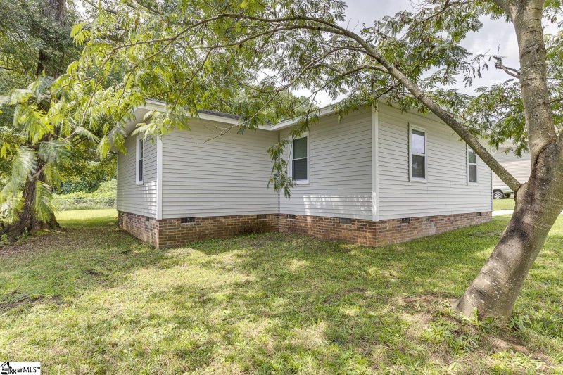 Property image 4 at 212 Georgetown Road, Easley, SC 29640