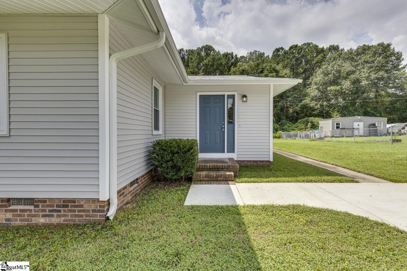 Property image 5 at 212 Georgetown Road, Easley, SC 29640