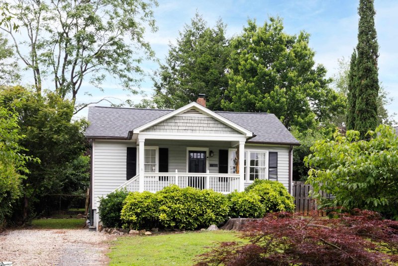 Property image 2 at 222 Buist Avenue, Greenville, SC 29609