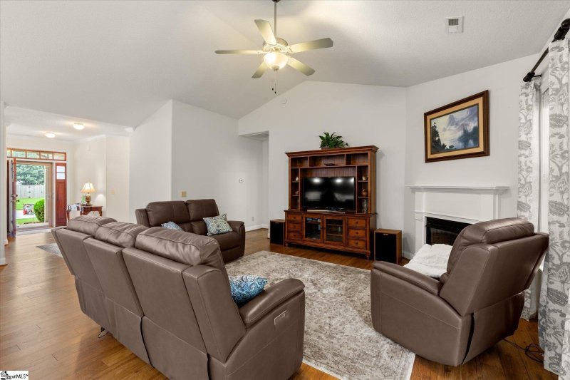 Property image 3 at 6 Dunbrook Drive, Simpsonville, SC 29680