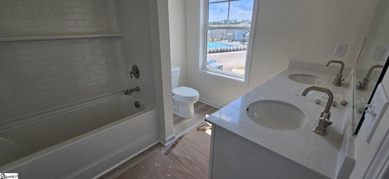 Property image 4 at 405 Barbican Place, Greenville, SC 29605