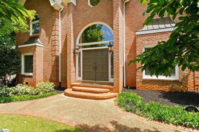 Property image 2 of 103 Greenleaf Lane in Middle Creek, Easley, SC 29642
