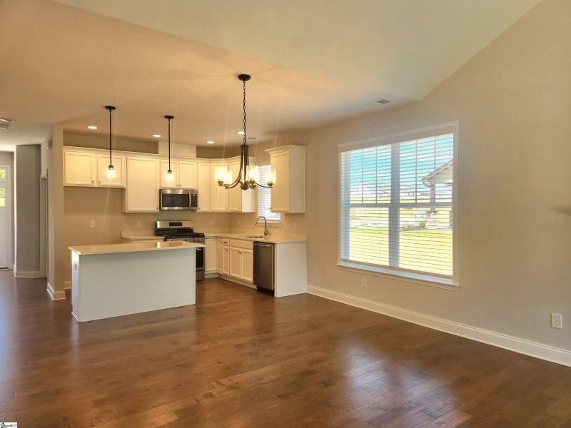 Property image 5 of 580 Landseer Drive in Sherwood Gardens, Landrum, SC 29356