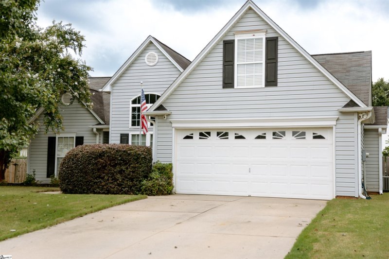 Property image 2 at 107 Longwood Lane, Easley, SC 29642