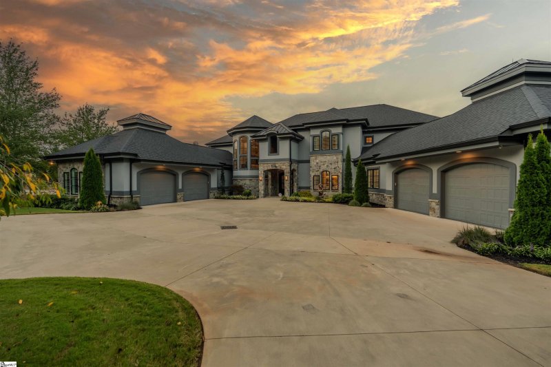 Property image 3 of 105 The Cliffs Parkway in The Cliffs at Glassy, Landrum, SC 29356