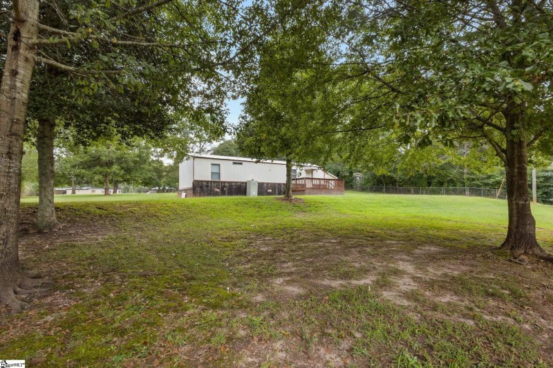 Long Creek, Easley Community