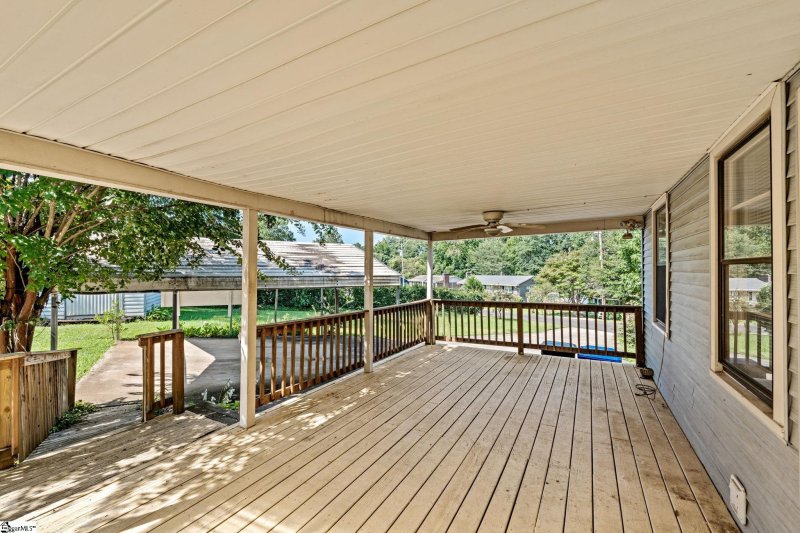 Property image 5 at 122 Legrand Boulevard, Greenville, SC 29607