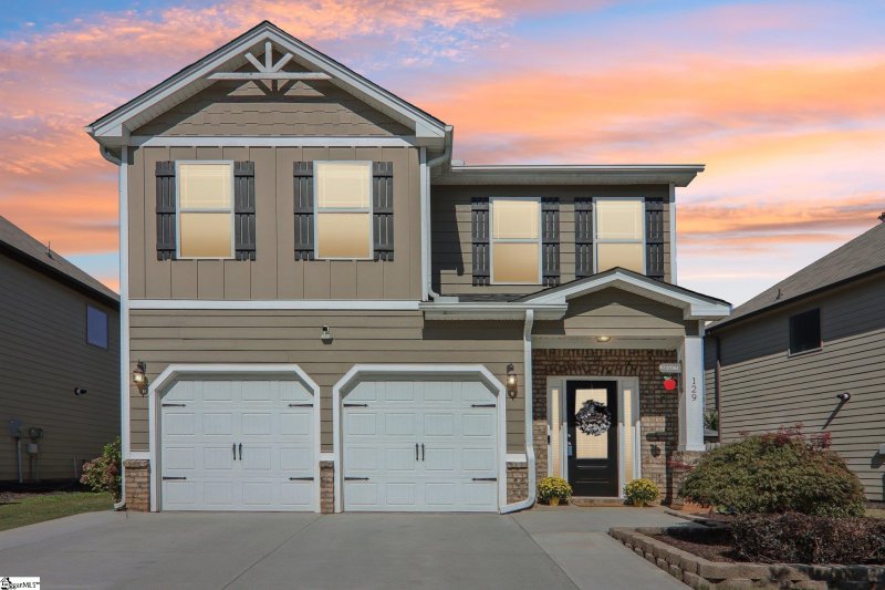 Property image 3 of 129 Deer Drive in Three Bridges, Powdersville, SC 29611