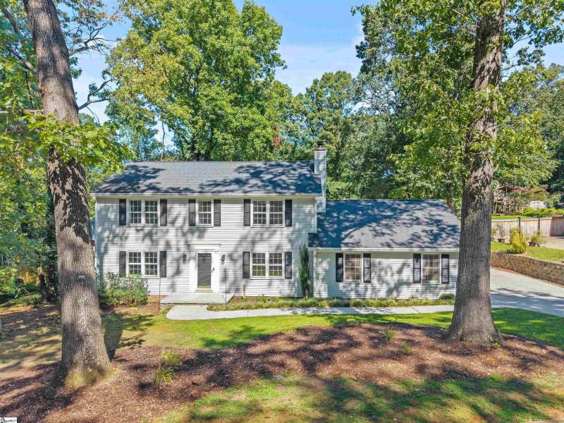 Property image 2 of 112 Bexhill Court in Buxton, Greenville, SC 29609