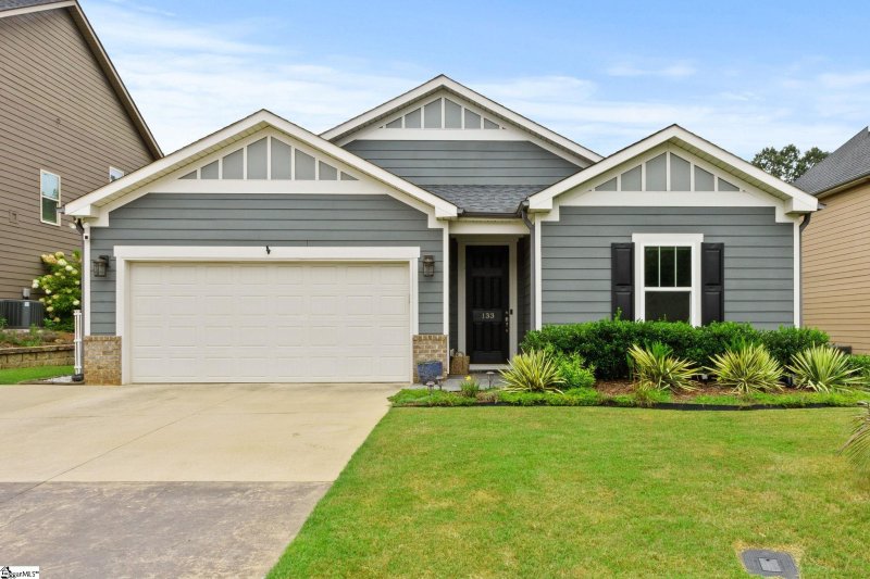 Property image 3 of 133 Redcroft Drive in Redcroft, Greer, SC 29651