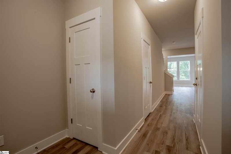 Property image 2 of 374 Hague Drive in Fairmont Ridge, Duncan, SC 29334