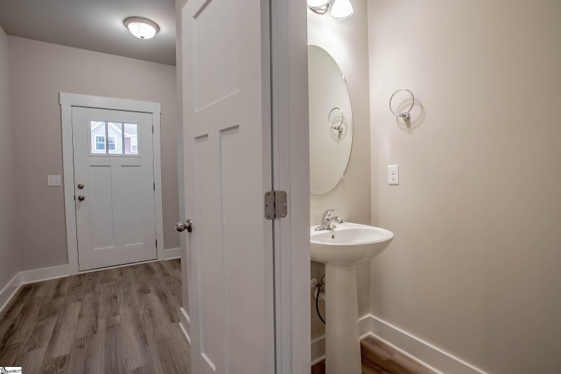 Property image 4 of 374 Hague Drive in Fairmont Ridge, Duncan, SC 29334