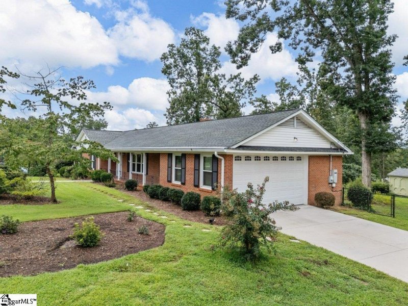 Property image 5 at 105 Bridgewood Avenue, Taylors, SC 29687