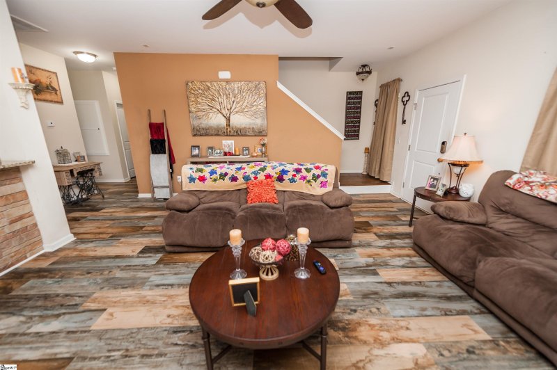 Property image 5 of 267 Castleton Circle in Cobbs Creek, Boiling Springs, SC 29316