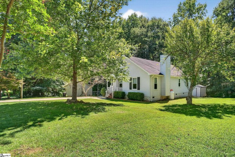 Property image 2 at 221 Cardington Avenue, Piedmont, SC 29673
