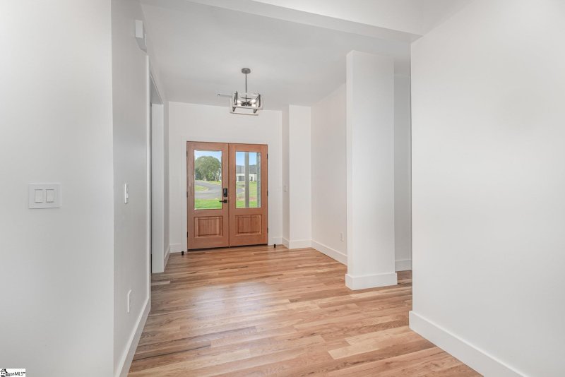 Property image 3 of 715 Tenerriffe Court in Conamara Farms, Woodruff, SC 29388