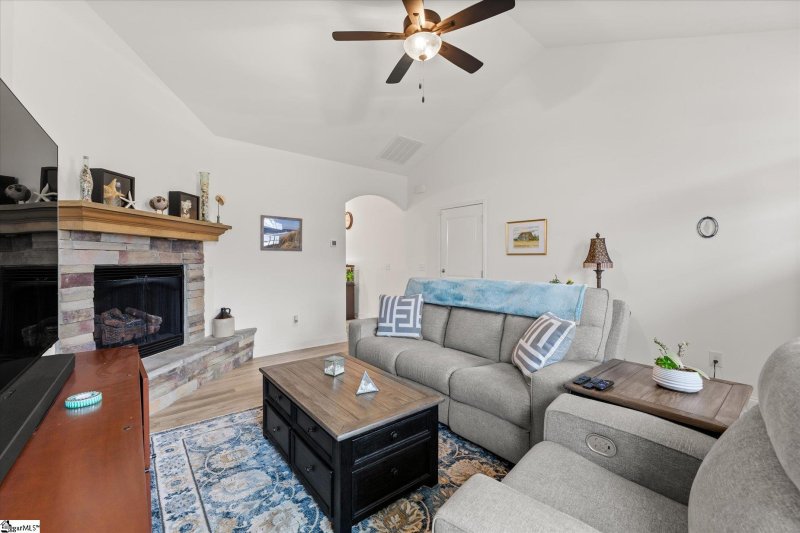 Property image 3 of 344 River Trace Loop in River Trace, Simpsonville, SC 29680