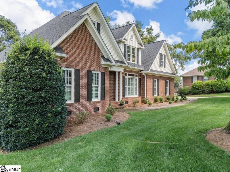 Property image 2 of 372 Old South Road in River Falls Plantation, Duncan, SC 29334-9266