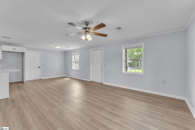 Property image 4 of 208 Parkins Mill Road in Fair Heights, Greenville, SC 29607