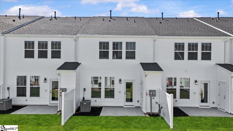 Property image 3 of 519 Harebell Way in Hickory Heights, Greenville, SC 29617