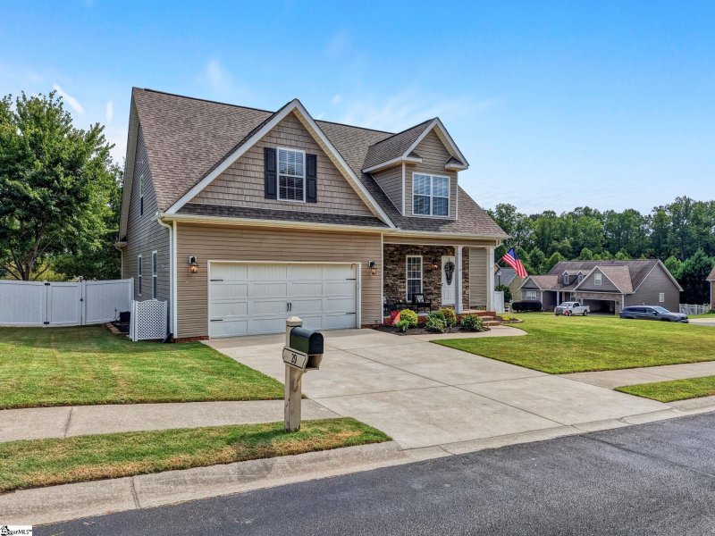 Property image 2 of 29 Hidden Springs Lane in Blue Ridge Plantation, Taylors, SC 29687-4604