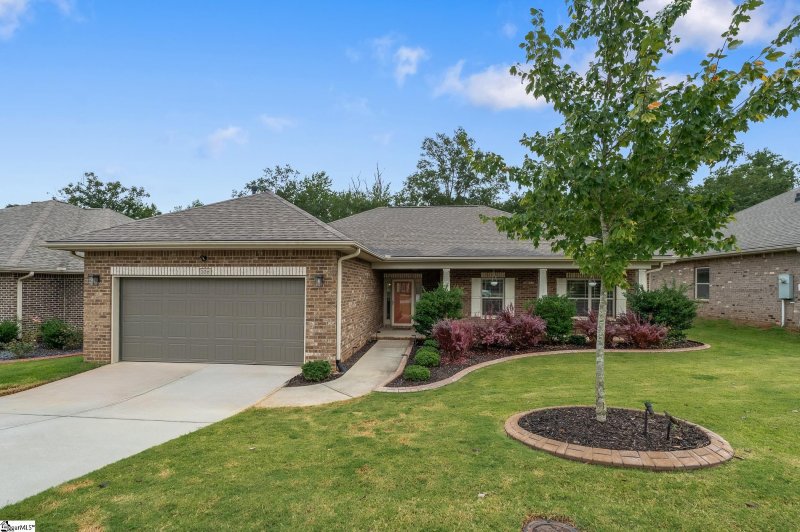 106 Starlight Drive