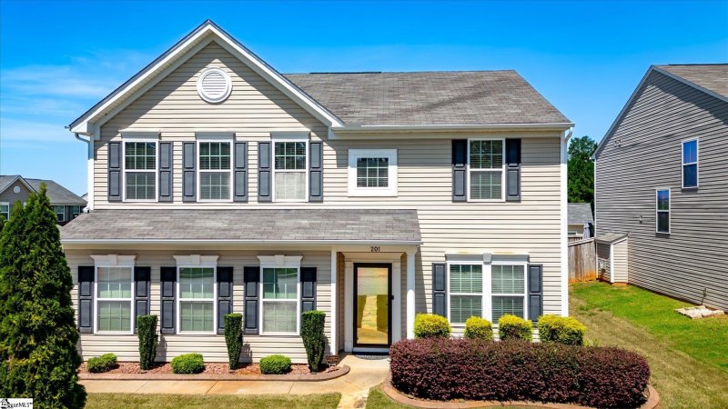 Property image 3 at 201 Shale Court, Greenville, SC 29607