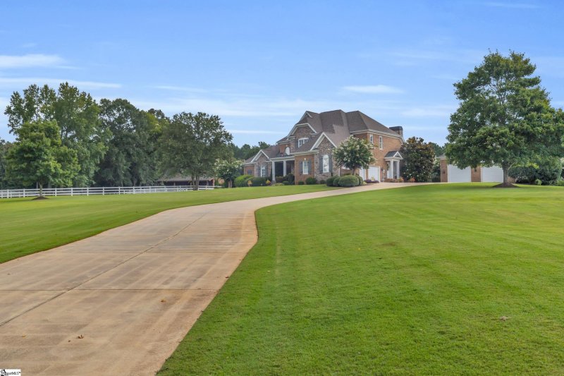 Property image 2 of 103 Ivy Trail in Chestnut Springs, Williamston, SC 29697