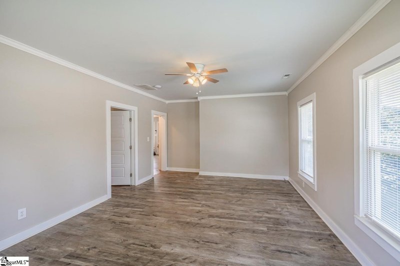 Property image 5 at 321 W College Street, Simpsonville, SC 29681