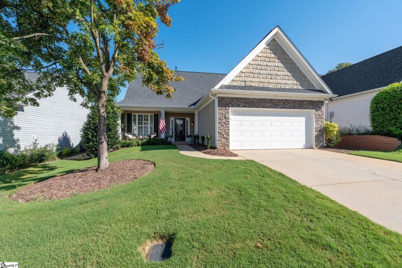 St James Place, Greer Community