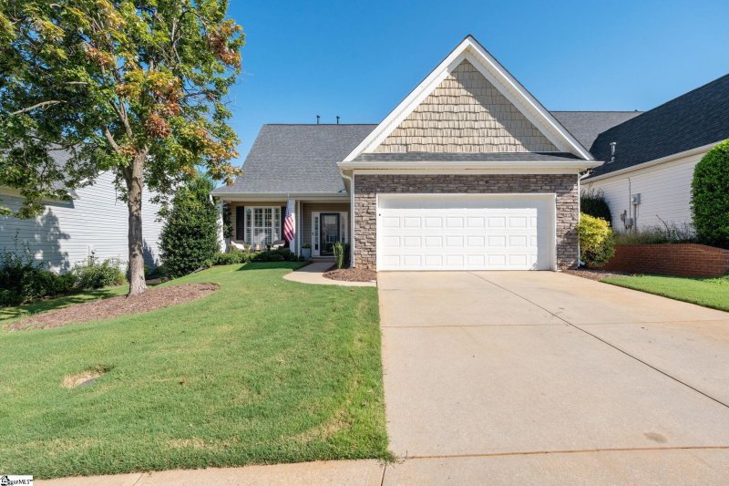 Property image 2 of 102 Durand Court in St James Place, Greer, SC 29650
